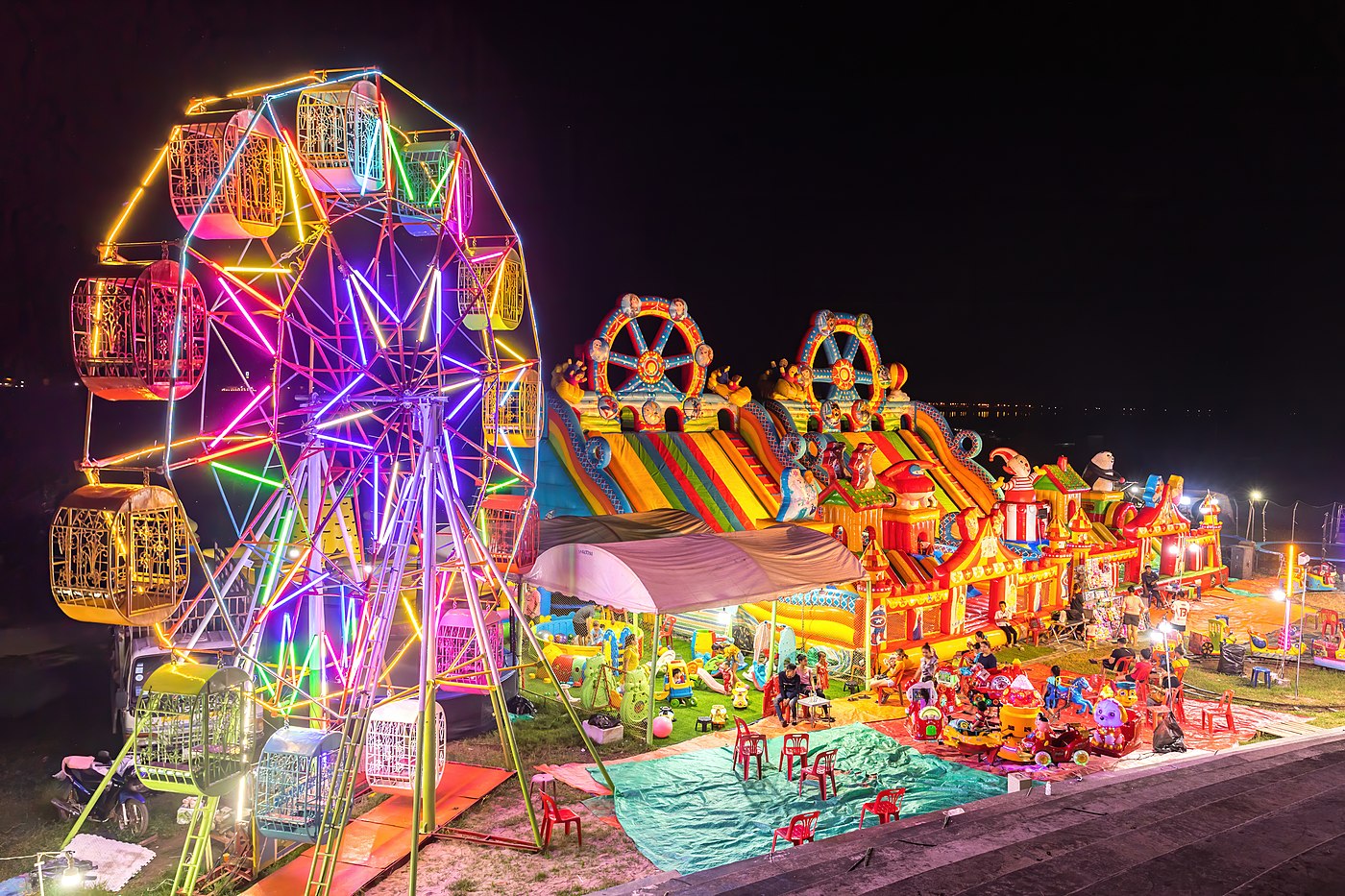 Illuminated Ferris wheel vientiane laos