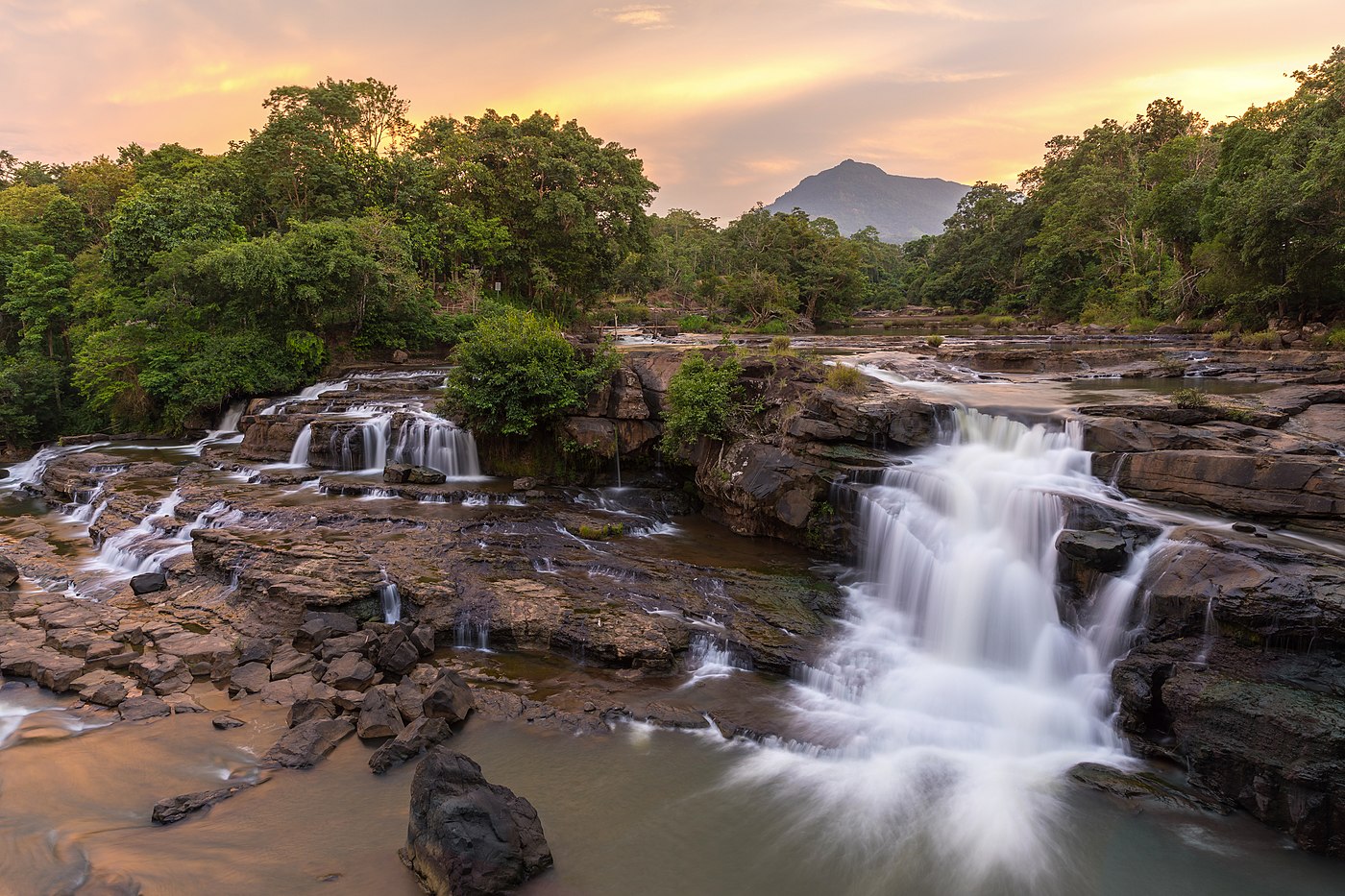 Tad Hang chutes, Tad Lo village, Bolaven Plateau, Laos